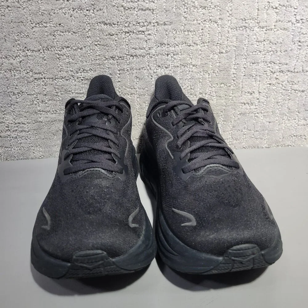 Hoka One One Clifton 10 Mens Size US 8D Triple Black Lace-Up Everyday Run Shoes